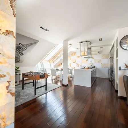 View Luxury With Foosball & Xbox - In Centre *