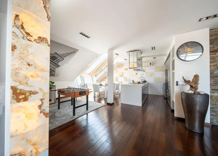View Luxury With Foosball & Xbox - In Centre *