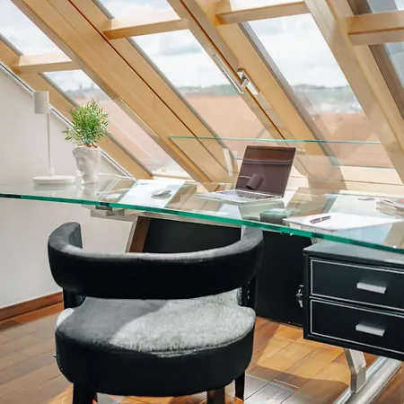 Apartment View Luxury With Foosball & Xbox - In Centre