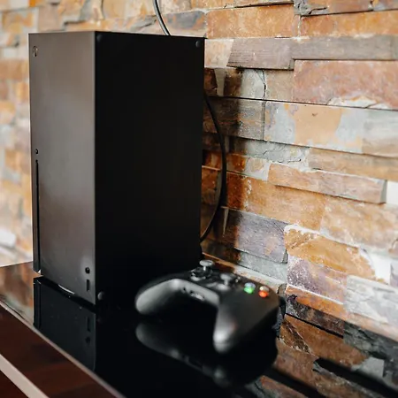 Apartment View Luxury With Foosball & Xbox - In Centre *