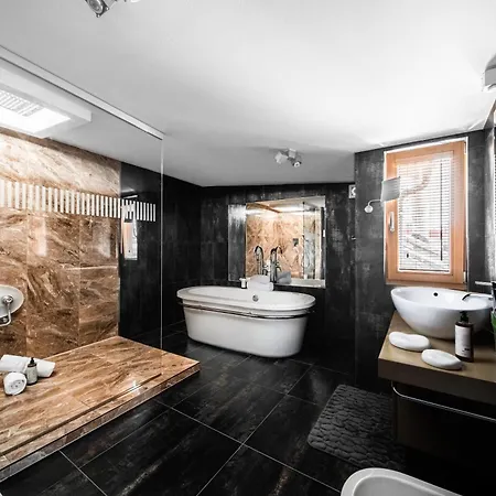 View Luxury With Foosball & Xbox - In Centre Prague